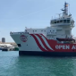 El nou vaixell de rescat de l’Open Arms atraca al port de Barcelona