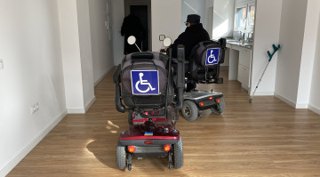 Així són els pisos adaptats de lloguer social per a persones amb discapacitat a Barcelona
